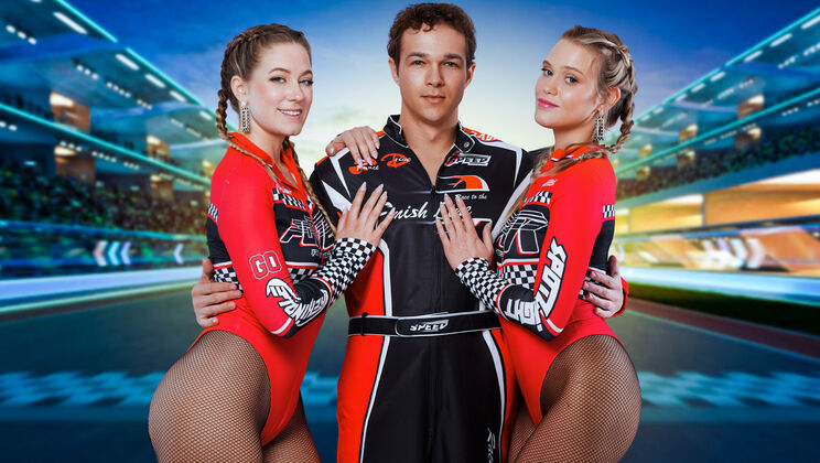 [StepSiblings] - Blonde Stepsisters Chloe & River Share Cum in Mouth Facial - River Lynn - Jayden Marcos - Chloe Rose